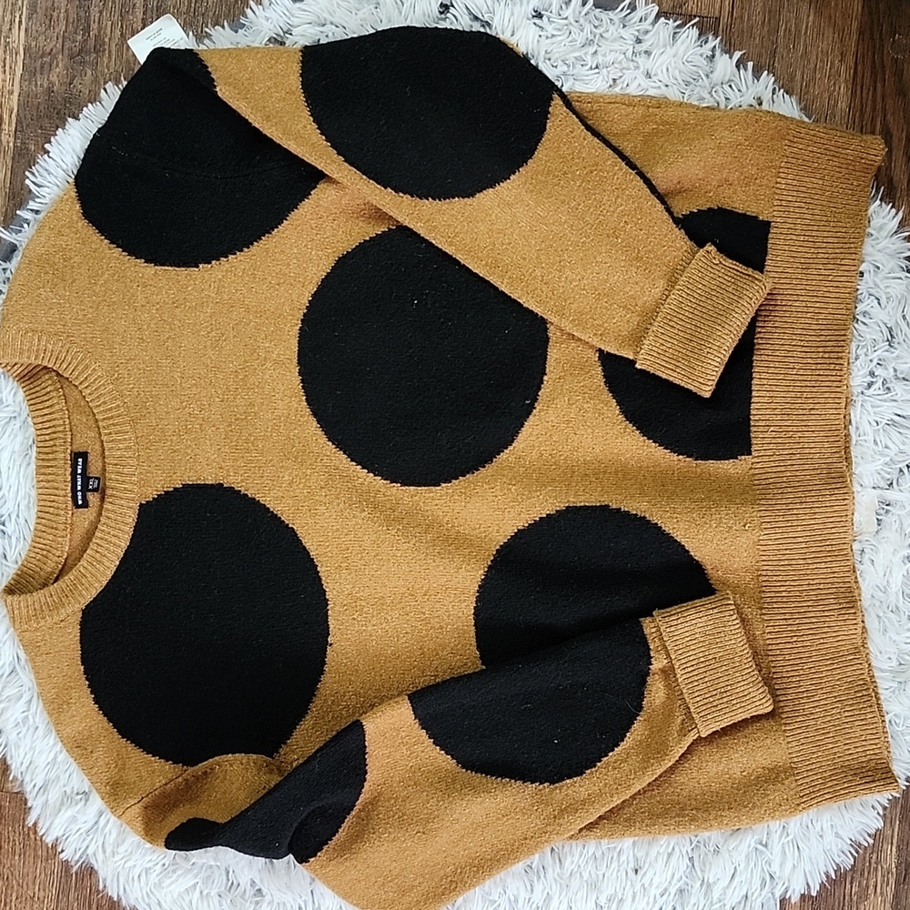 Who What Wear Camel and Black Circle Sweater